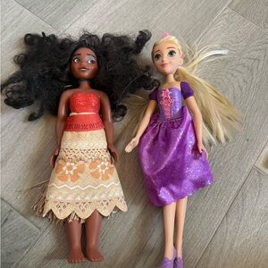 Disney Moana and Rapunzel Doll Duo - Red and Purple